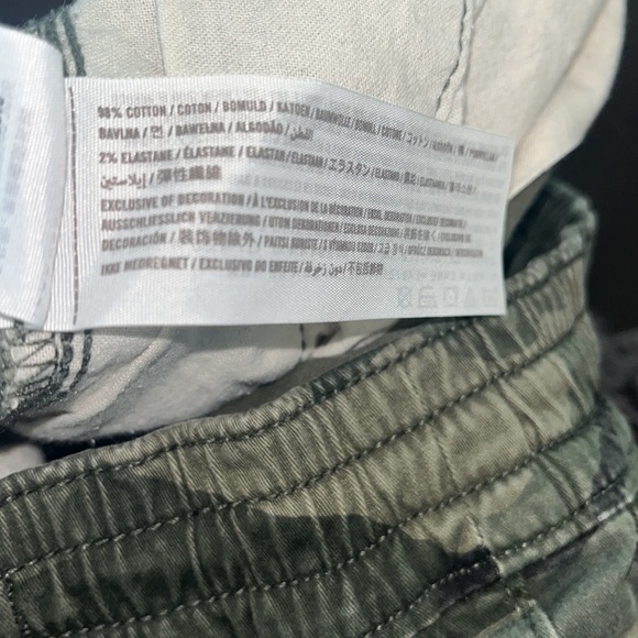 Hollister Skinny Jogger
Women's Small S Green Camo
Print Drawstring Pants - Picture 7 of 10